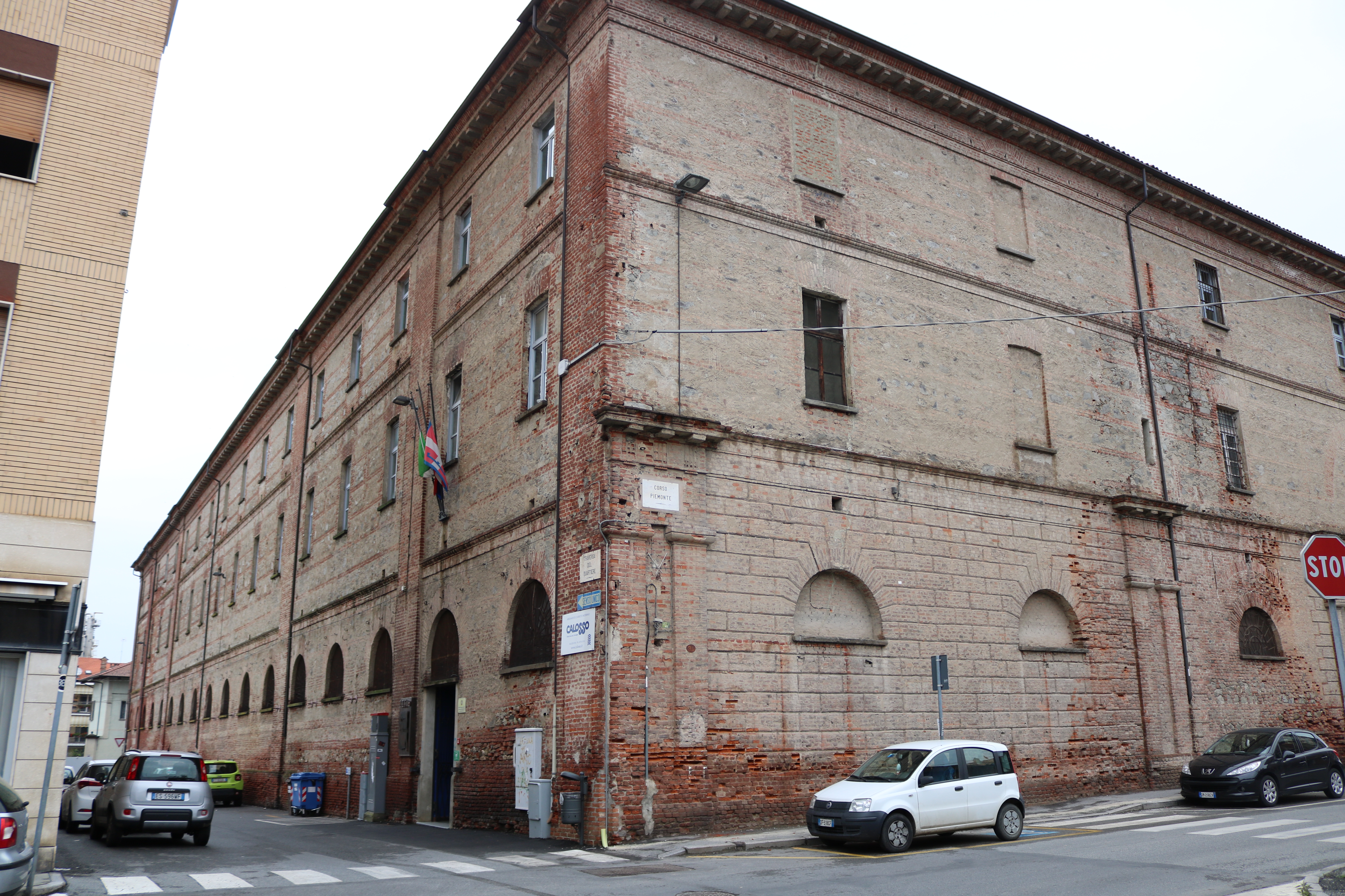 LA STRUTTURA DELLA SCUOLA CLASSI-LABORATORI