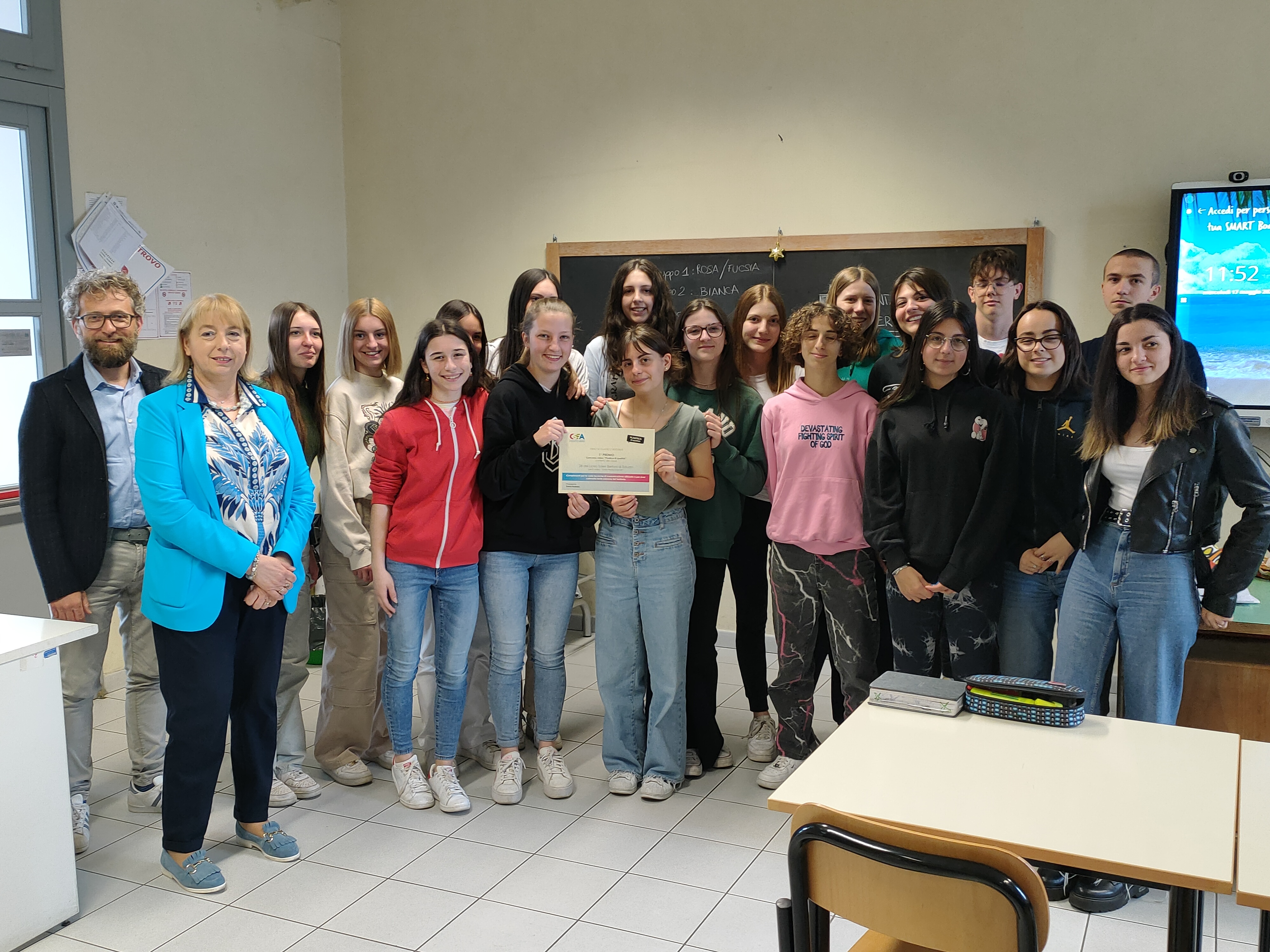 La classe 2B del Soleri Bertoni vince il concorso “La plastica di qualità”