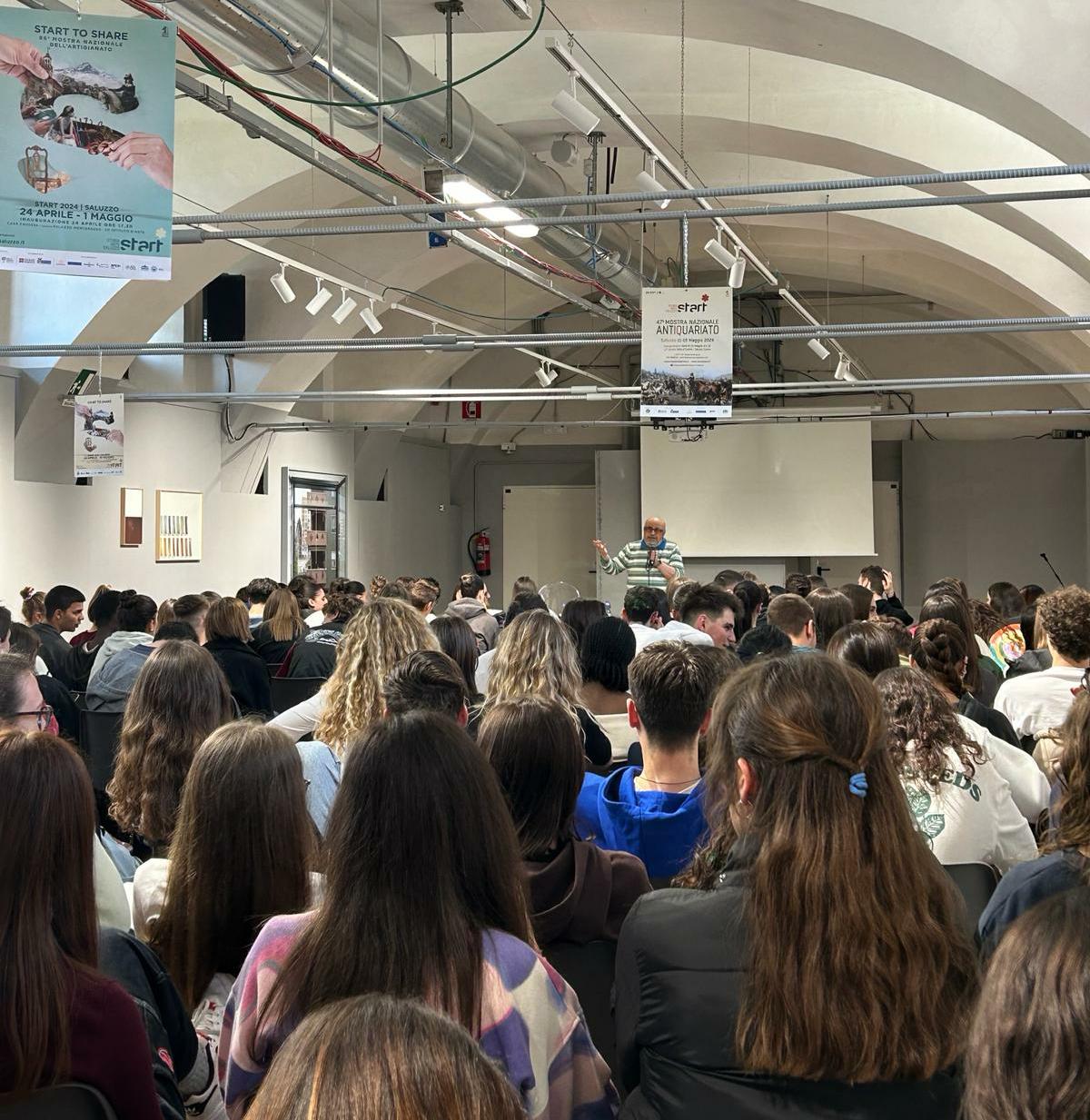 Il Giudice Fabrizio Aprile incontra gli studenti del SOLERI-BERTONI